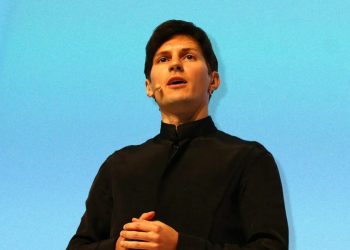 دورف آزاد شد؛ اما پای‌بند به خاک فرانسه