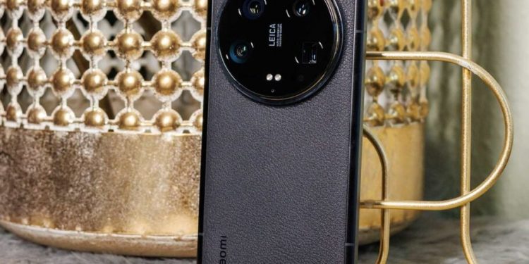 شیائومی غوغا میکند: باتری 7500 میلیآمپر ساعتی در راه است