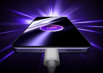 انقلاب شارژ: ریلمی با 300 وات، باتری را در 35 ثانیه زنده می‌کند