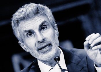 پدرخوانده هوش مصنوعی به مقابله با خطرات این فناوری برخاست