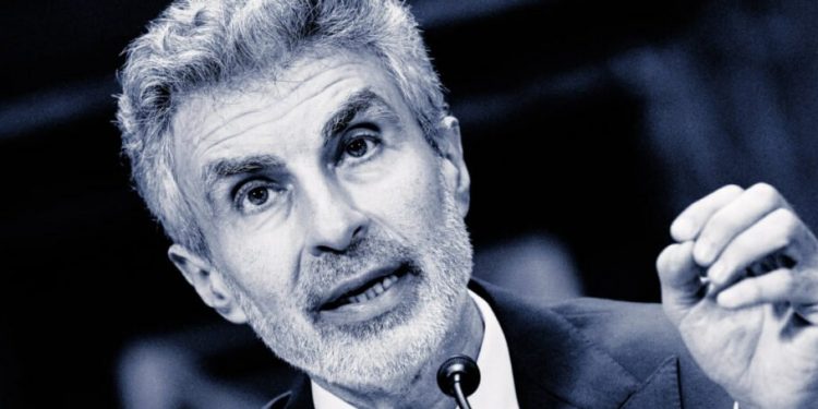 پدرخوانده هوش مصنوعی به مقابله با خطرات این فناوری برخاست