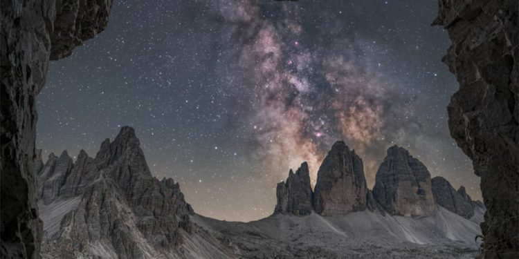 طبیعت در زیباترین حالت خود: راه شیری و سه قله لاواردو