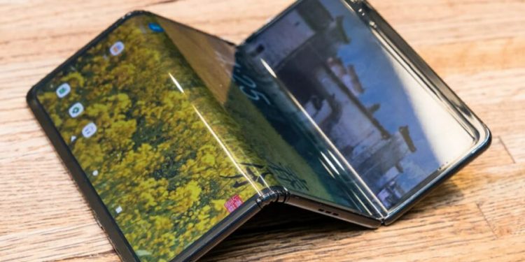 انقلابی جدید در گوشی‌های تاشو: اولین گوشی سه لولای هواوی رونمایی شد