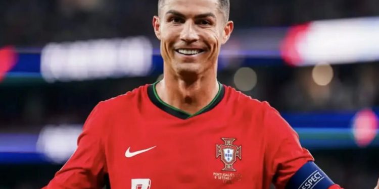 رونالدو به باشگاه یک میلیاردی‌ها پیوست: رکورد جدید در شبکه‌های اجتماعی