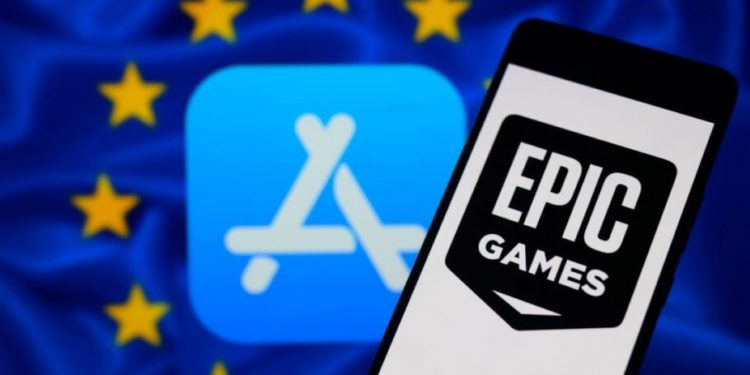 "فورتنایت به آیپدهای اروپایی بازگشت! اپیک گیمز استور هم آمد"