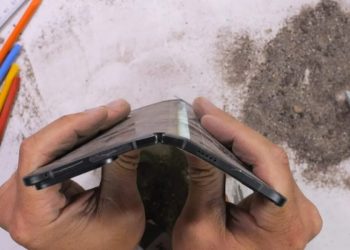 پیکسل 9 پرو فولد: زیبایی ظریف در برابر استحکام کم