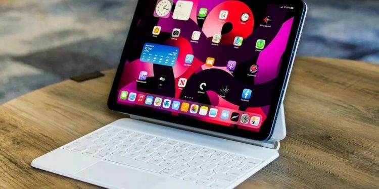 مجیک کیبورد آیپد با قیمتی مناسب‌تر در راه است