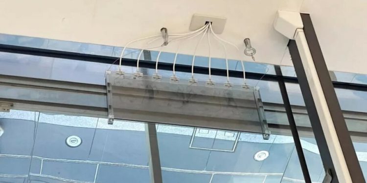 انقلابی در ارتباطات: آنتن 5G شفاف بر روی پنجره ساختمان!