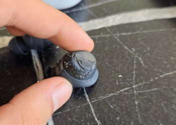 حادثه هولناک: انفجار گلکسی بادز FE و ناشنوایی کاربر